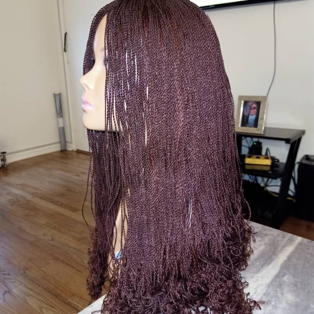 Braided wig - Picture 4 of 5